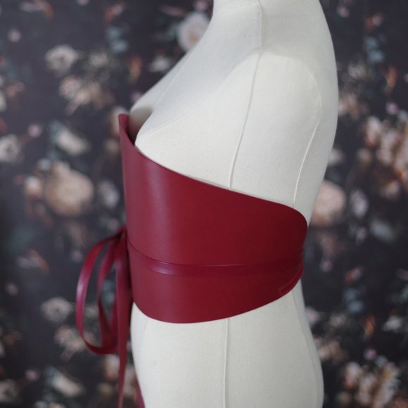 Dehanche Inspired Italian Vachetta Leather Corset Belt with Tie Straps in Red - Picture 12 of 16